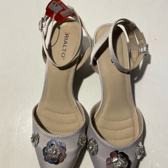 Rialto gray sateen low block heel shoes with sequin embellishments various sizes - Picture 8 of 8